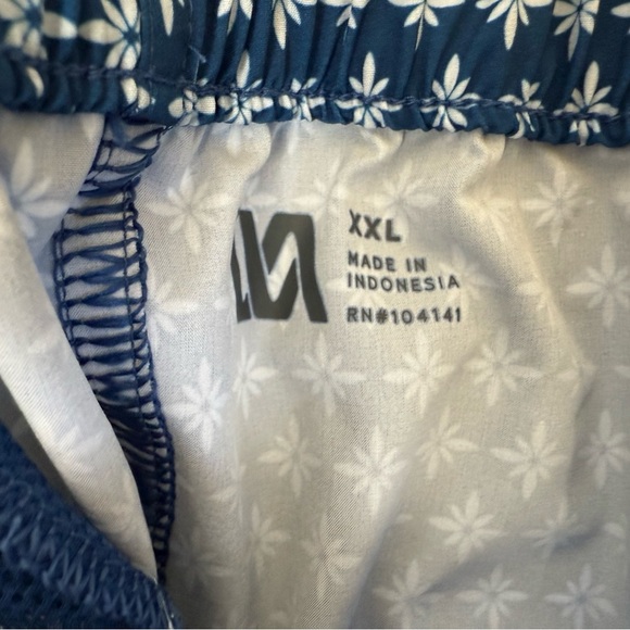 VRST Men's 6” Inseam Resort Short Relaxed Blue Printed XXL 2XL NEW. 1116 - Picture 4 of 4